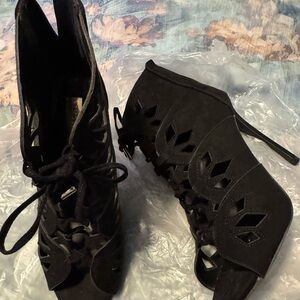 Atmosphere Black Lace-Up Heels with Cutout Design